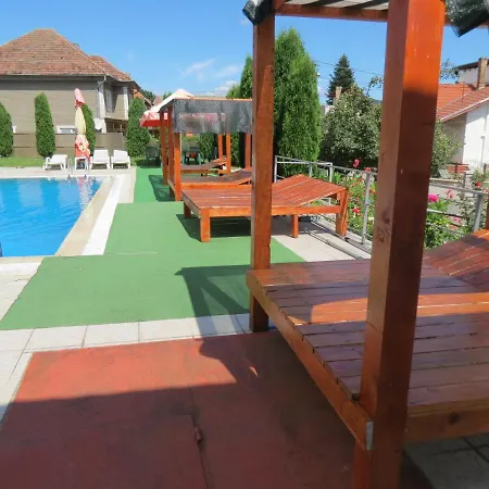 Pensiunea Cetina 2* Brad (Hunedoara)