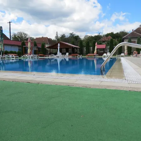 Pensiunea Cetina Guest house